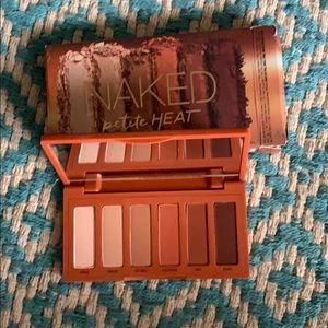 Urban Decay naked petite heat palette